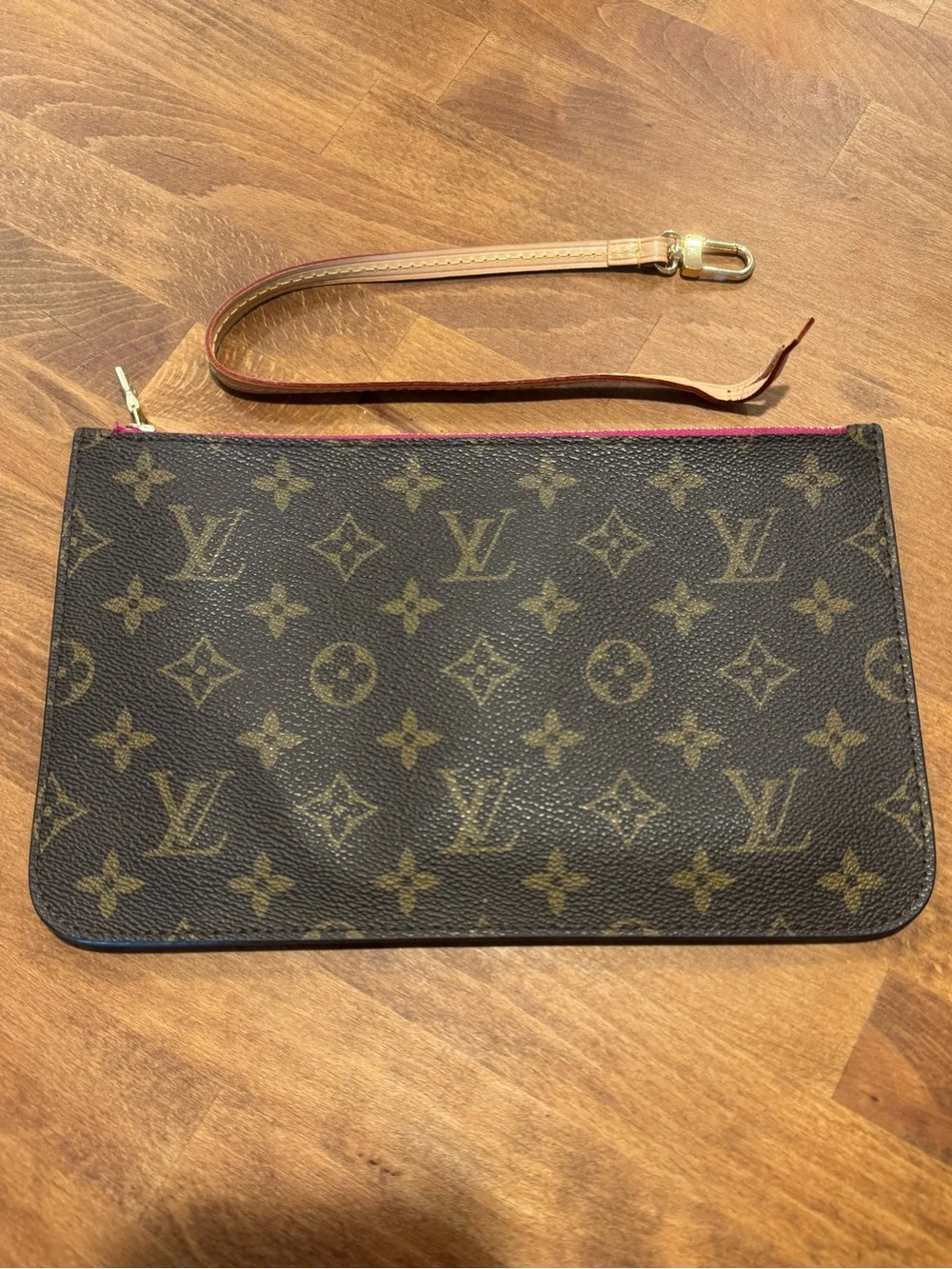 Louis Vuitton Pouch Neverfull MM Pink Strap Authentic New LV Pochette Clutch
